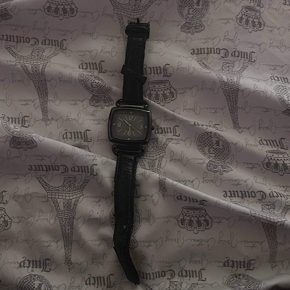it’s the brand nine west, it’s stainless steel